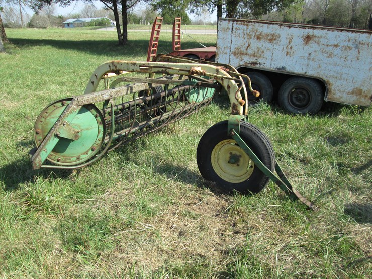 john-deere-10-image-2