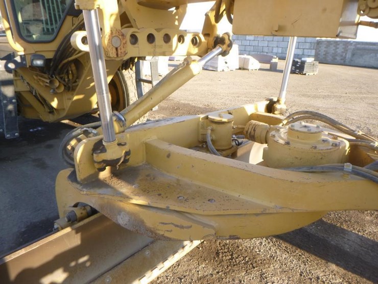 2006-caterpillar-143h-image-18