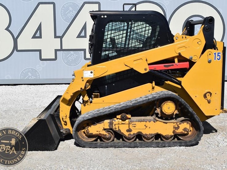 2017-caterpillar-259d-image-2