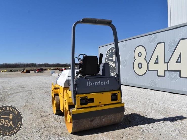 2010-benford-2010sd-image-17