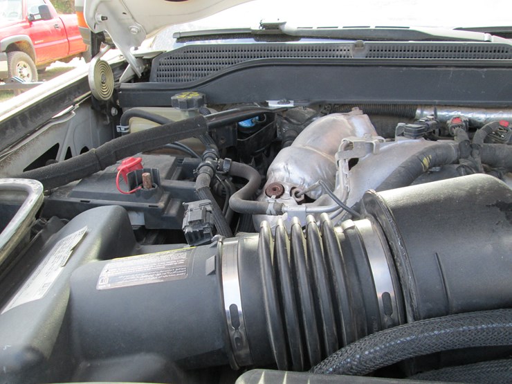 2017-chevrolet-3500hd-image-25