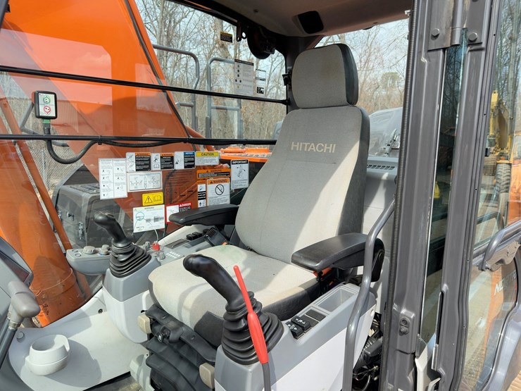 2018-hitachi-zx250-lc-6n-----image-36