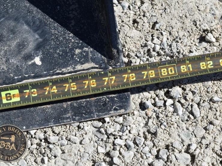 2017-caterpillar-259d-image-59