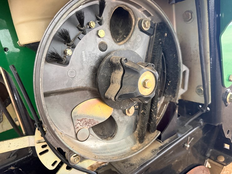 great-plains-yp825a-image-39