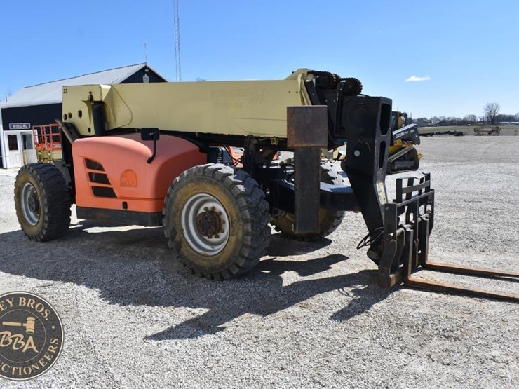 2014-jlg-g12-55a-image-5