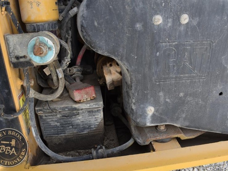 2023-caterpillar-259d3-image-47