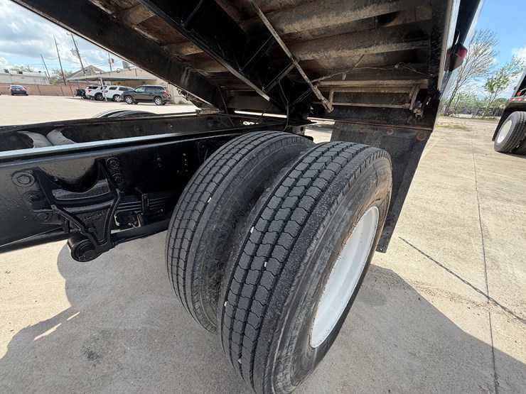 2006-ford-f650-image-10