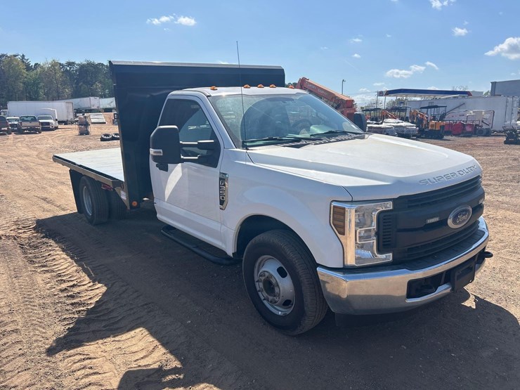 2019-ford-f350-xl-image-2
