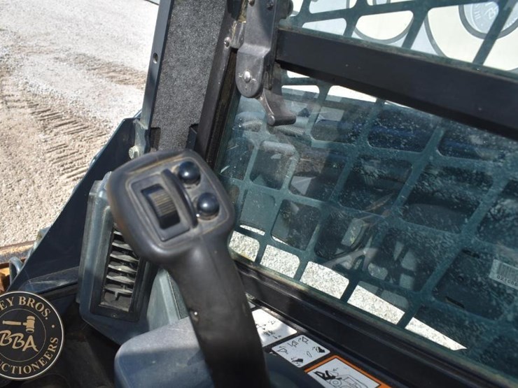 2023-deere-333g-image-61