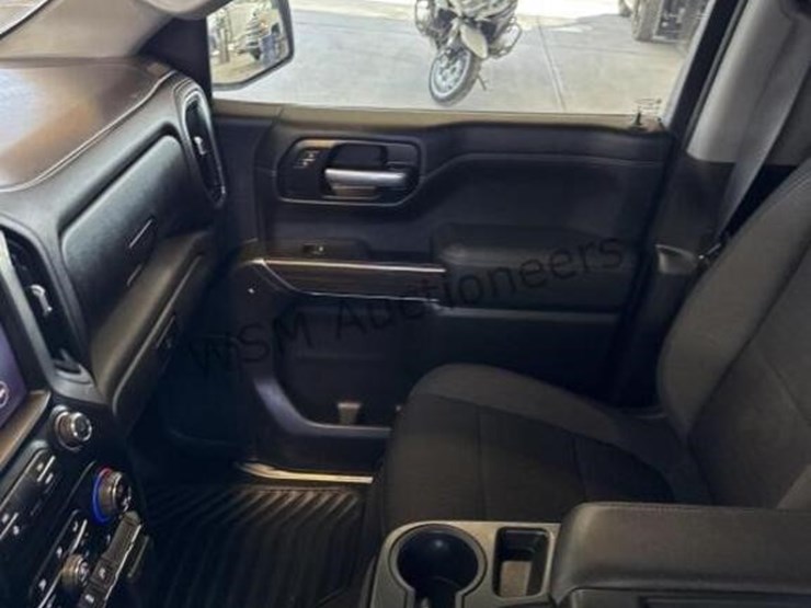 2021-chevrolet-silverado-1500-image-21