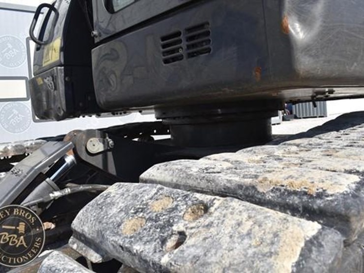 2022-case-cx75csr-image-76