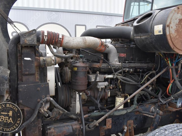 1992-international-9400-image-32