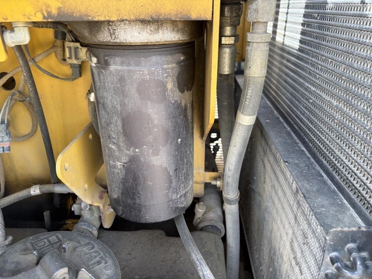 2006-caterpillar-143h-image-71