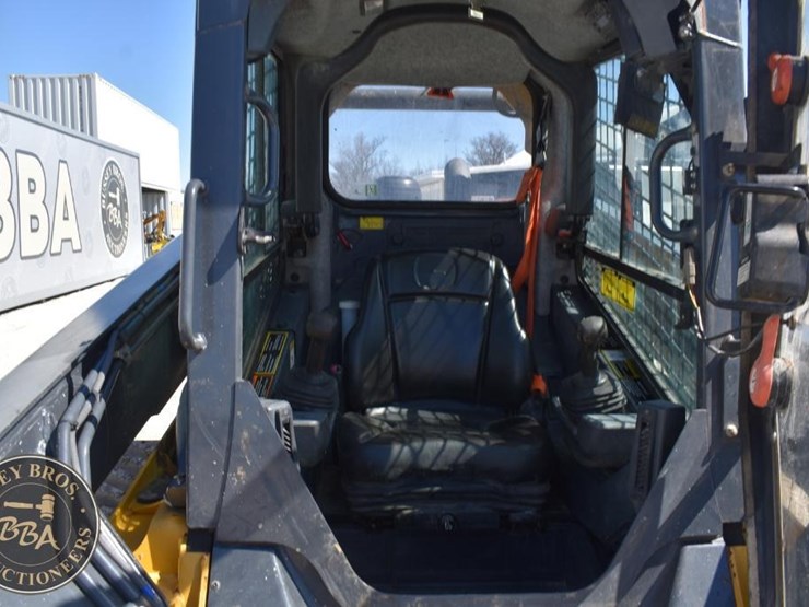 2019-deere-333g-image-55