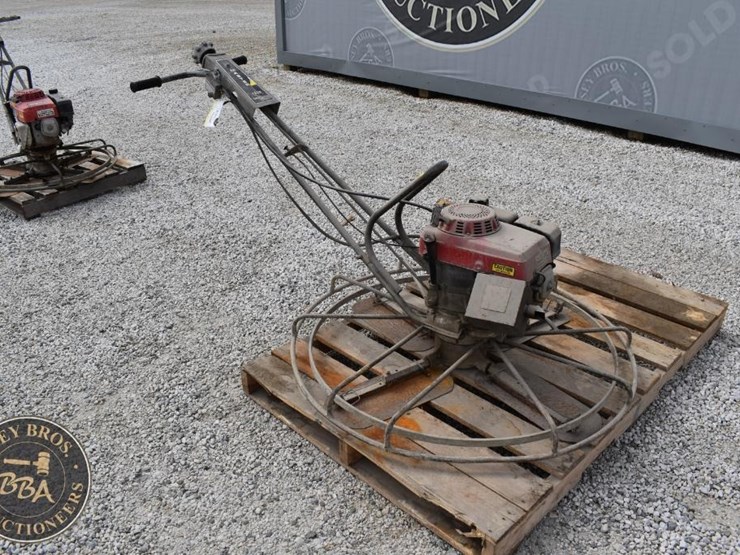 master-48in-walkbehind-trowel-42690-image-5