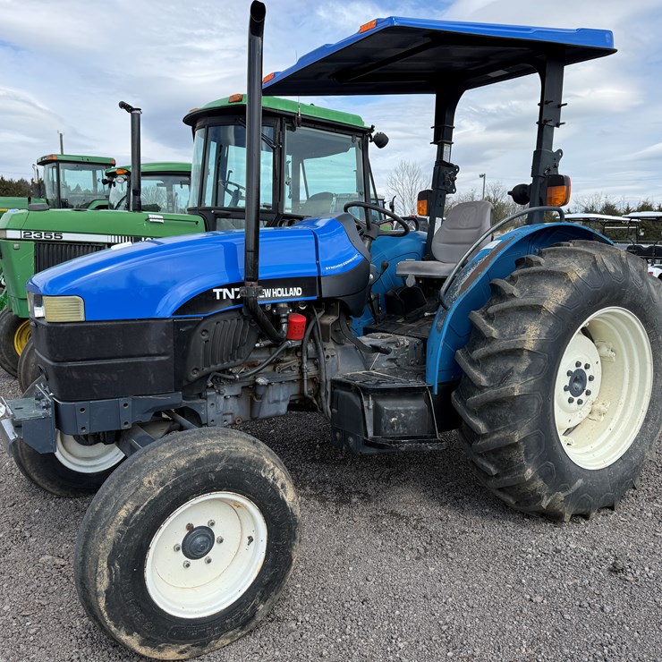 NEW HOLLAND TN70