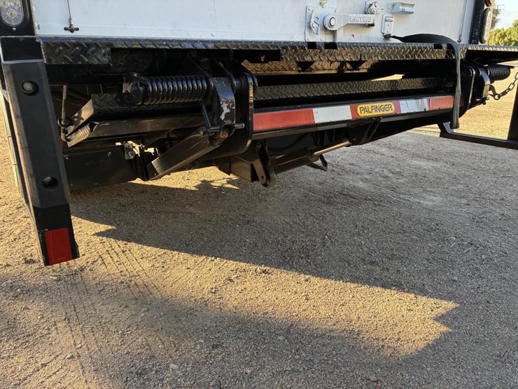 2022-ford-f450-xl-image-5