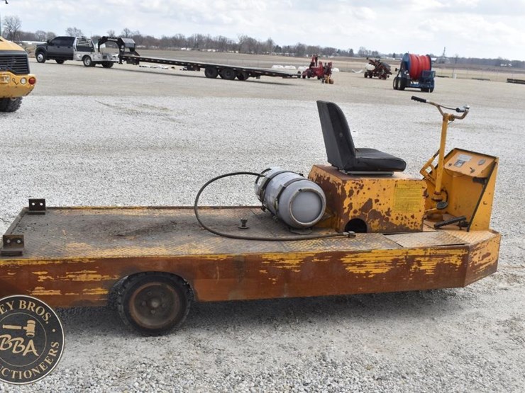 1996-united-tractor-2500bl-42652-image-12