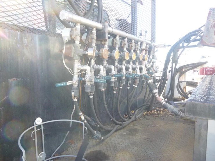 2002-gmc-t6500-image-9