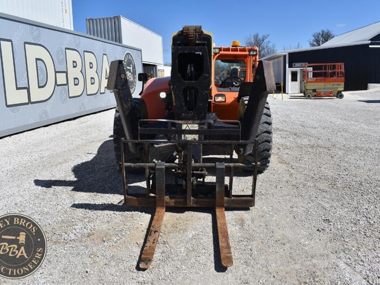 2014-jlg-g12-55a-image-6