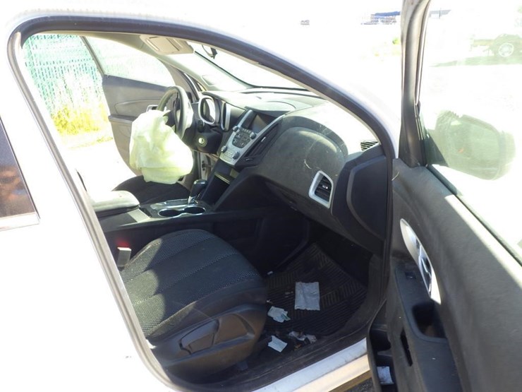 2017-chevrolet-equinox-image-6