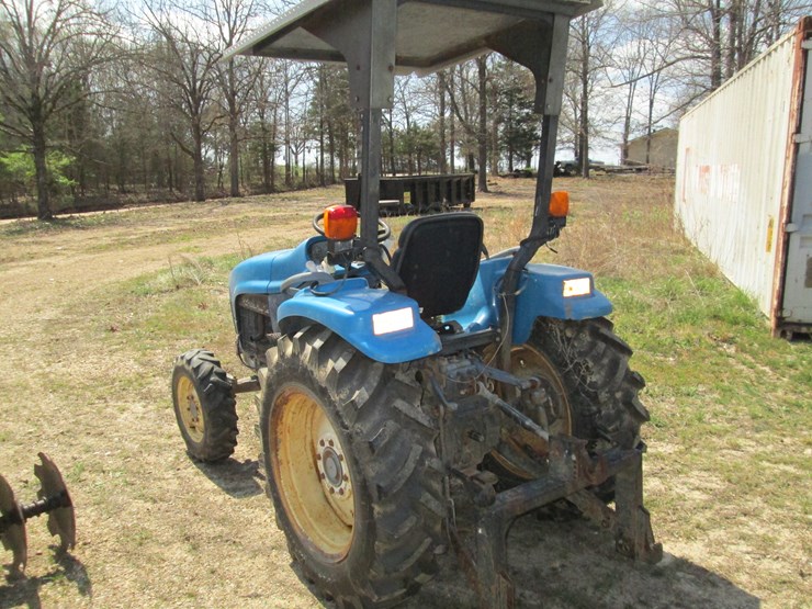 new-holland-1725-image-4