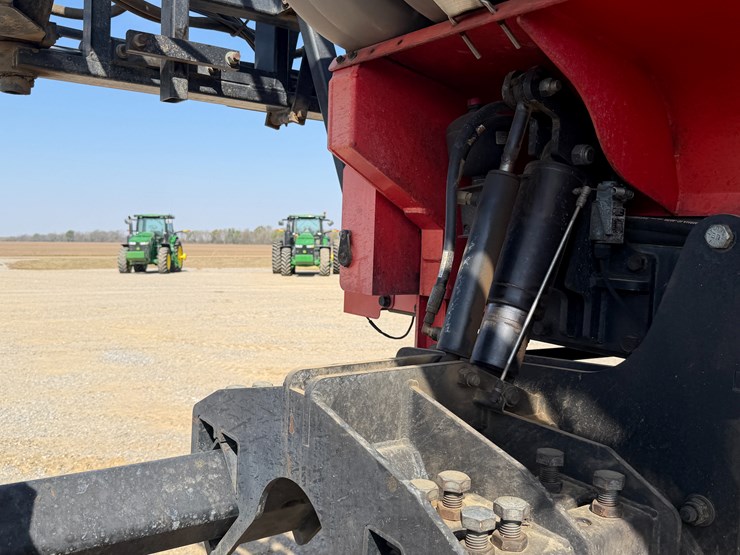 2011-apache-as1020-image-70