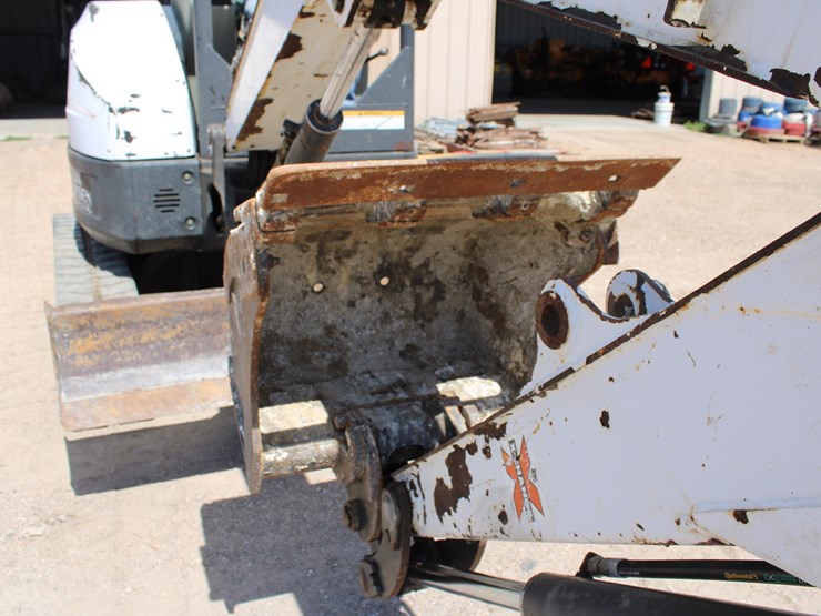 2011-bobcat-e35-image-6