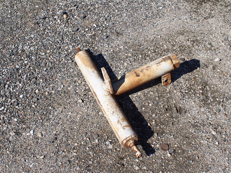 #4112-•-3-pt-hitch-image-1