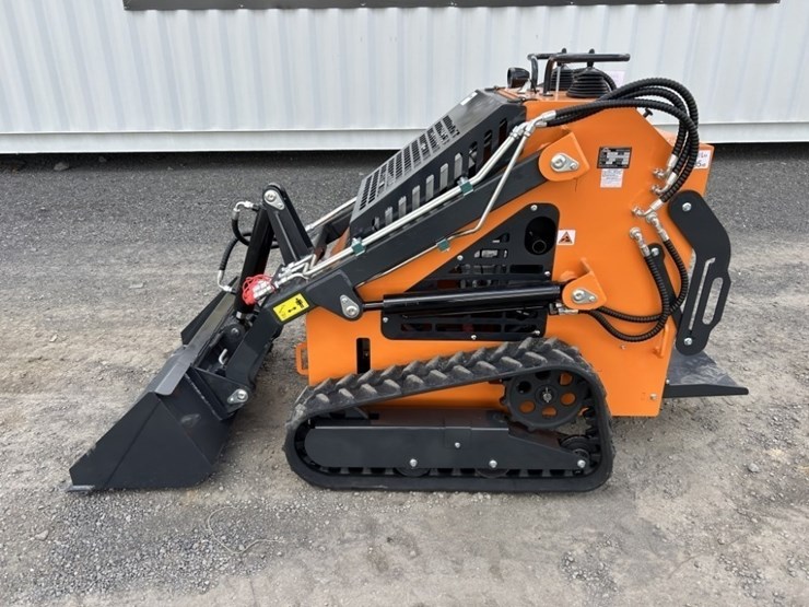 2026-arteer-qb-480-mini-compact-track-loader-image-2