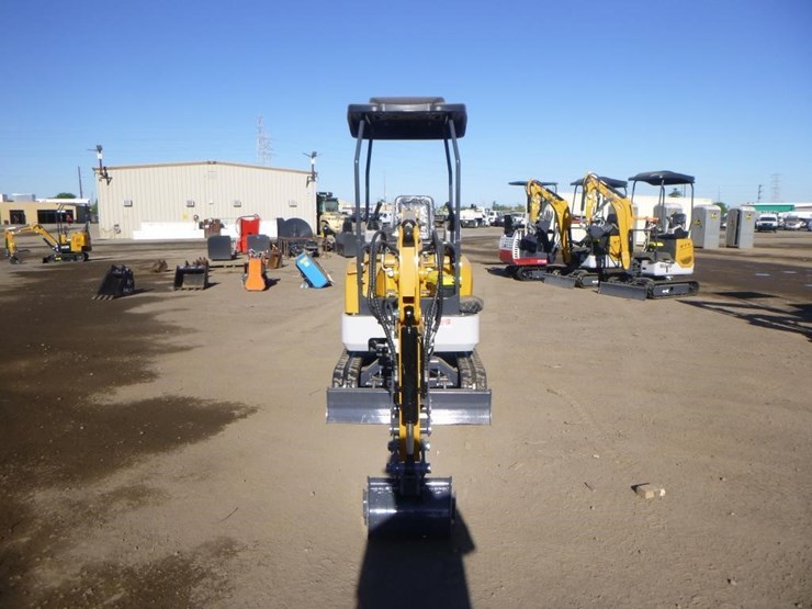 me20-hydraulic-excavator-image-6