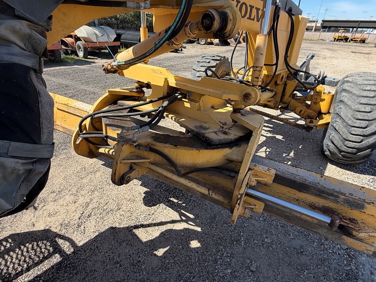 2004-volvo-g80-image-5