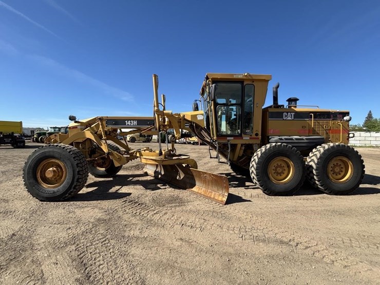 2006-caterpillar-143h-image-5