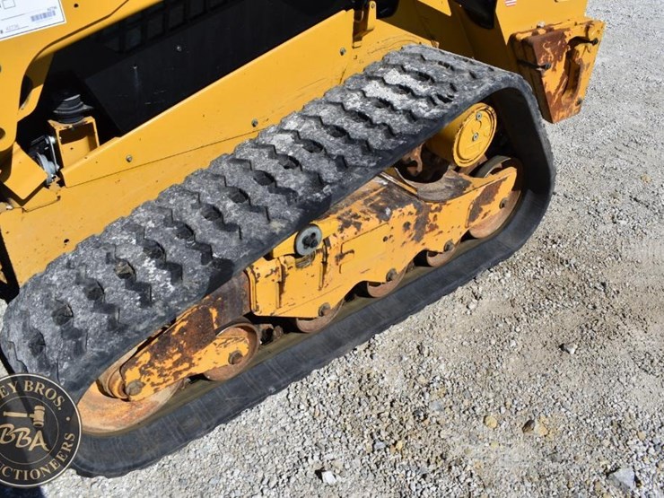 2023-caterpillar-259d3-image-33