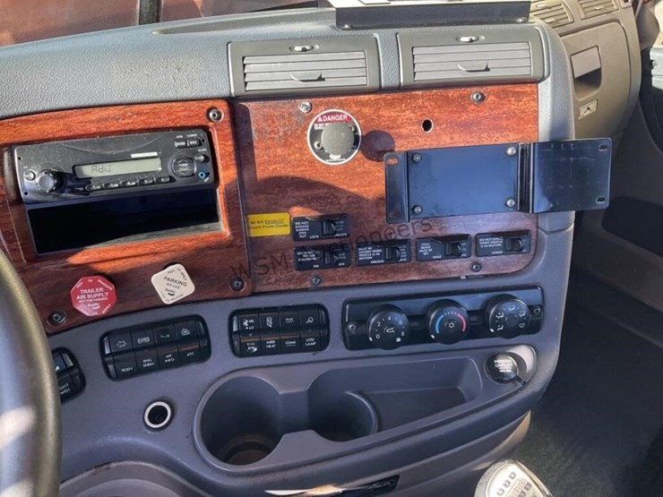 2012-freightliner-cascadia-t/t-image-20