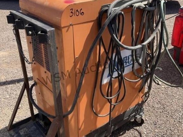 airco-300-amp-ac/dc-heli-welder-image-1