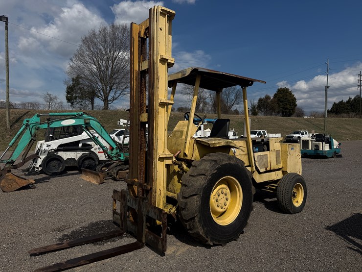 #40-•-lift-it-all-terrain-forklift-image-1