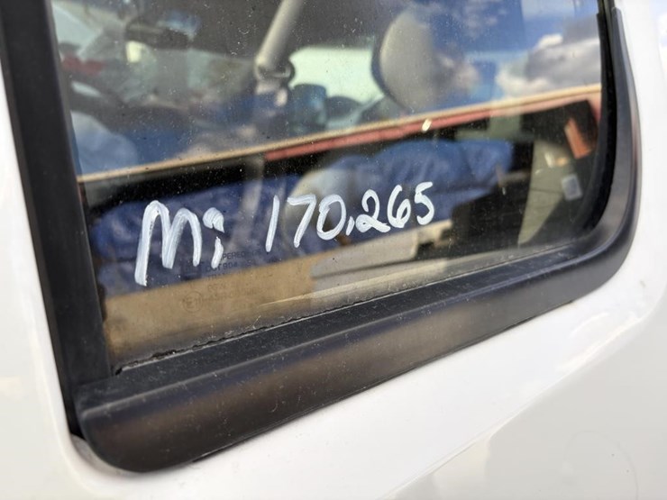 2013-chevrolet-2500-image-15