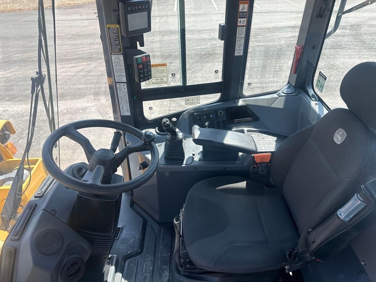 2022-john-deere-644-image-26