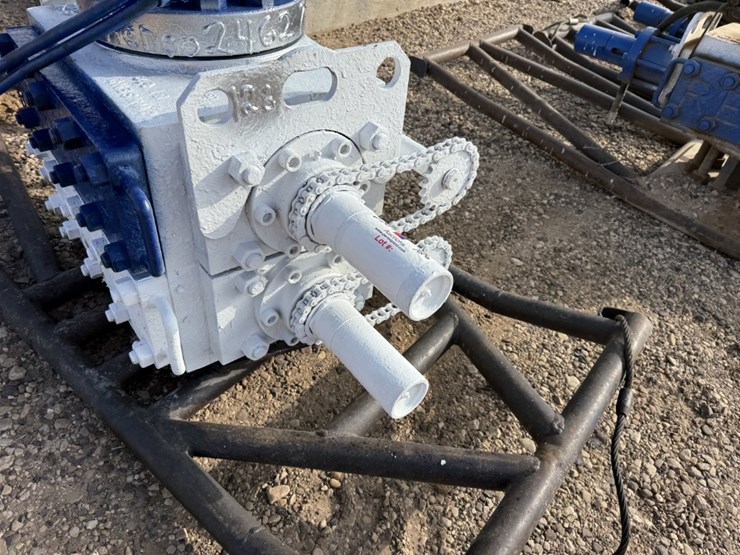 7-1/16-townsend-3m-2-7/8-dbl-manual-blowout-preventer-,-charted-image-3