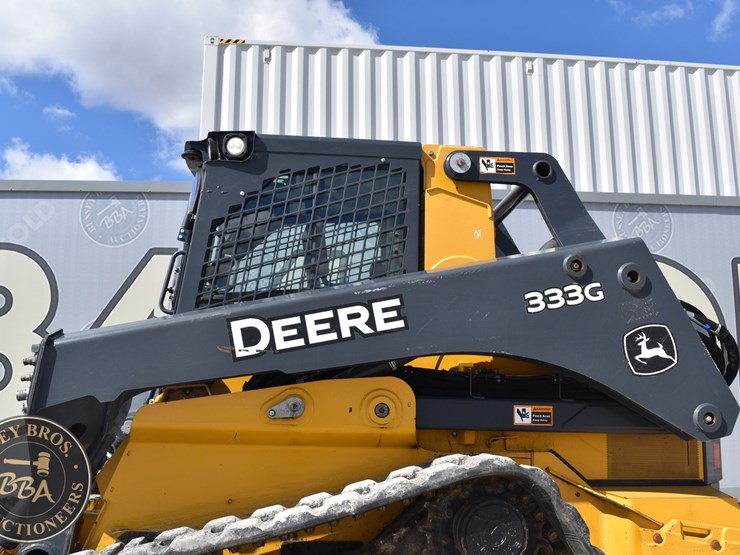 2020-deere-333g-image-40