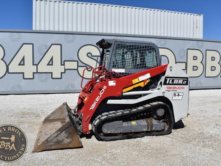 2020-takeuchi-tl8r2-image-4