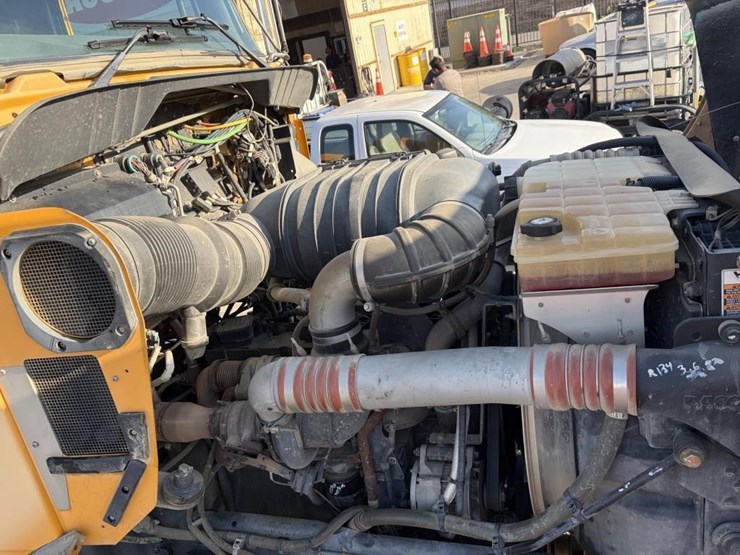 2009-kenworth-t800-image-9