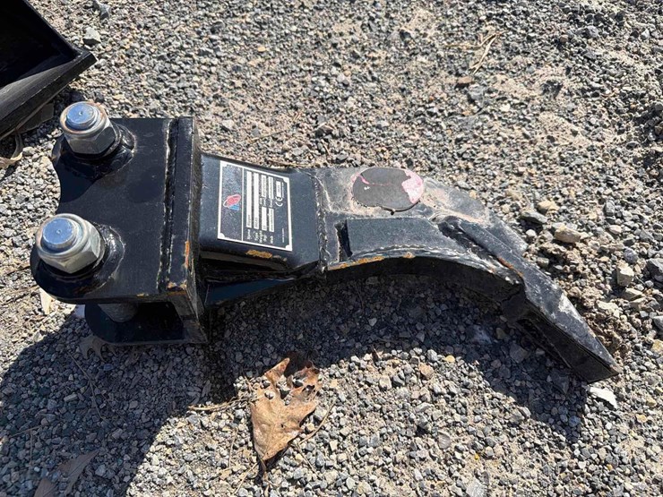 mini-excavator-ripper-image-1