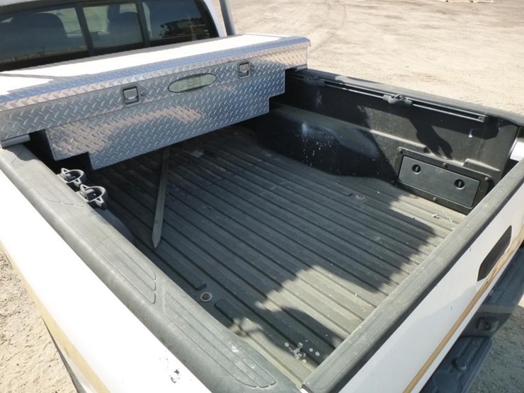 2013-toyota-tacoma-image-22