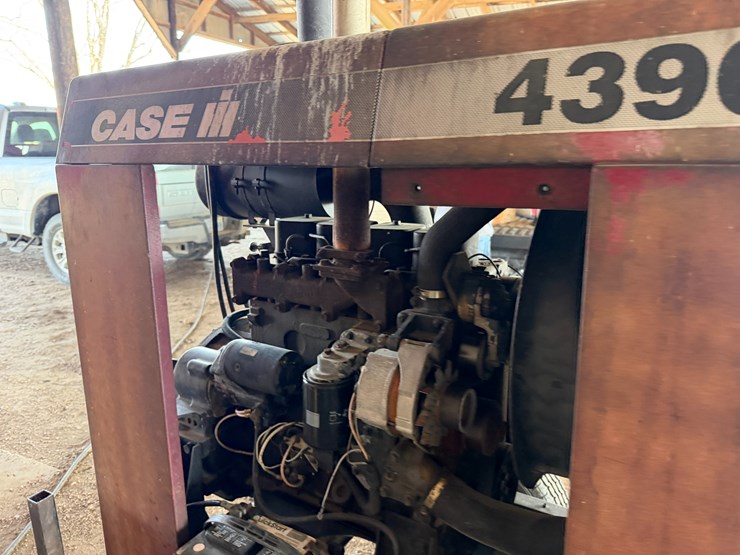 case-ih-4390-image-17