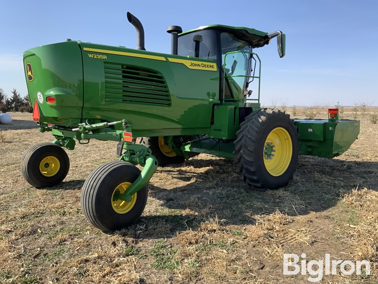 2023-john-deere-w235r-image-5