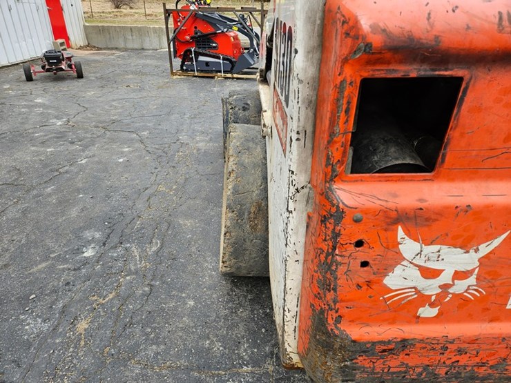 bobcat-s130-image-35