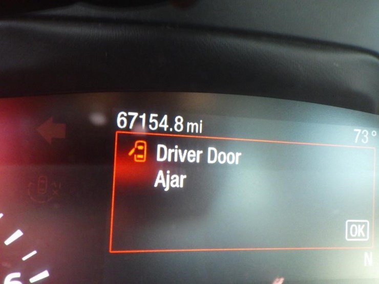 2020-ford-explorer-image-14