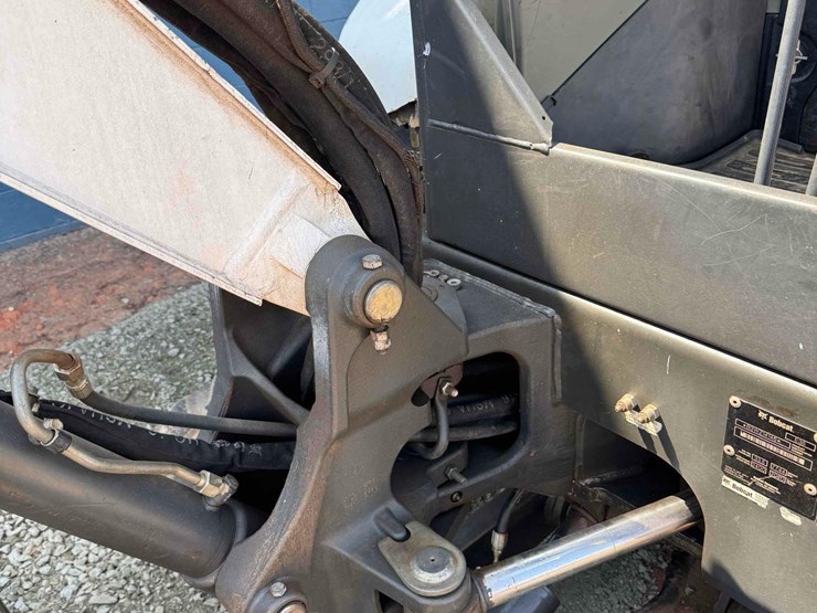 2020-bobcat-e35-image-13